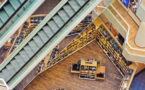 Espacio comercial con vitrina amplia, Chapinero